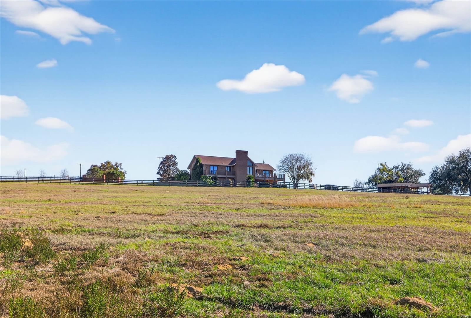 TB8466998 Property Photo