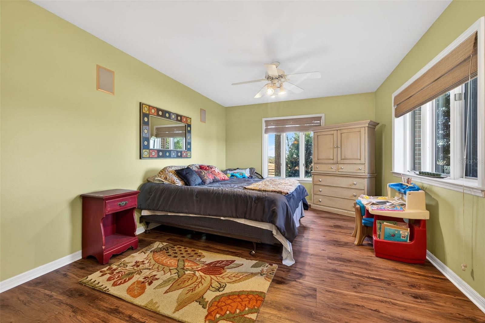 TB8466998 Property Photo