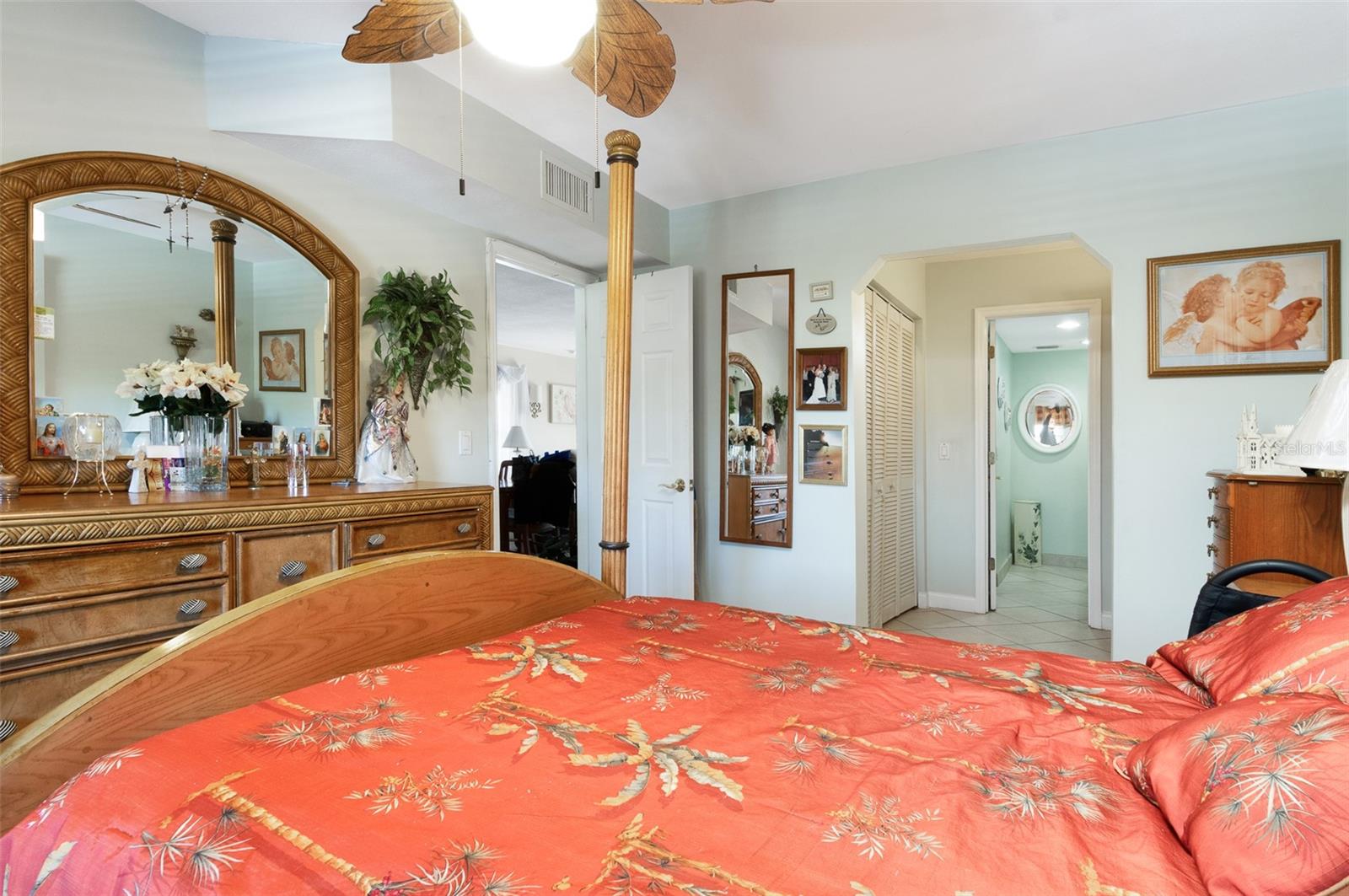 Primary Bedroom. Queen Bed