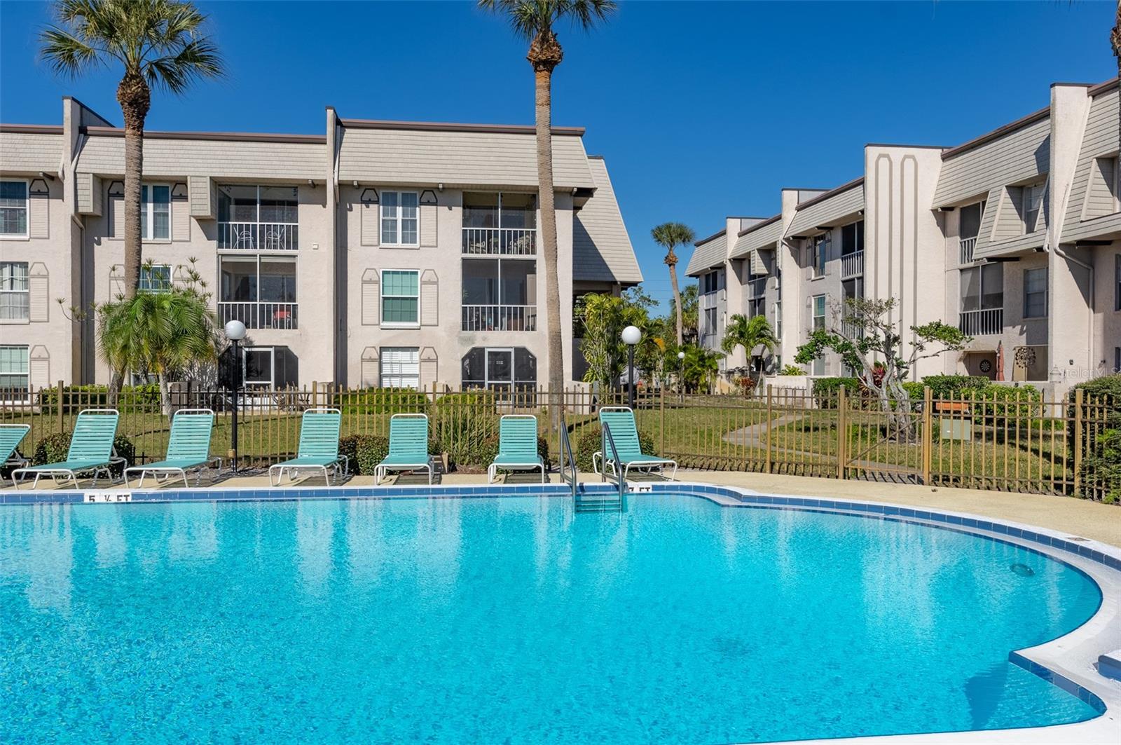 Looking to corner unit