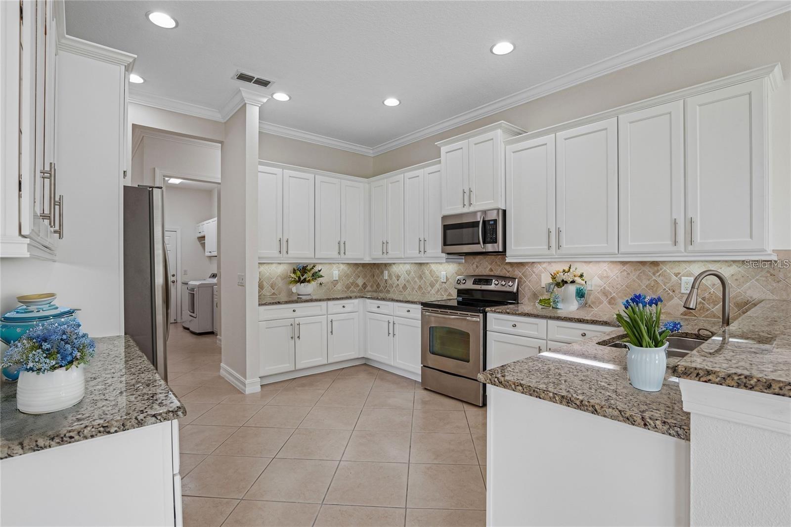 4963 SAPPHIRE SOUND DR, WIMAUMA, FL, 33598