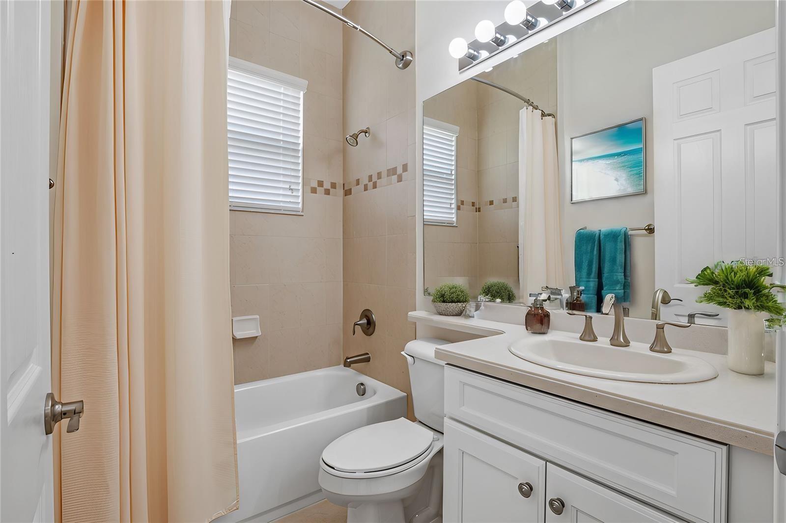 4963 SAPPHIRE SOUND DR, WIMAUMA, FL, 33598