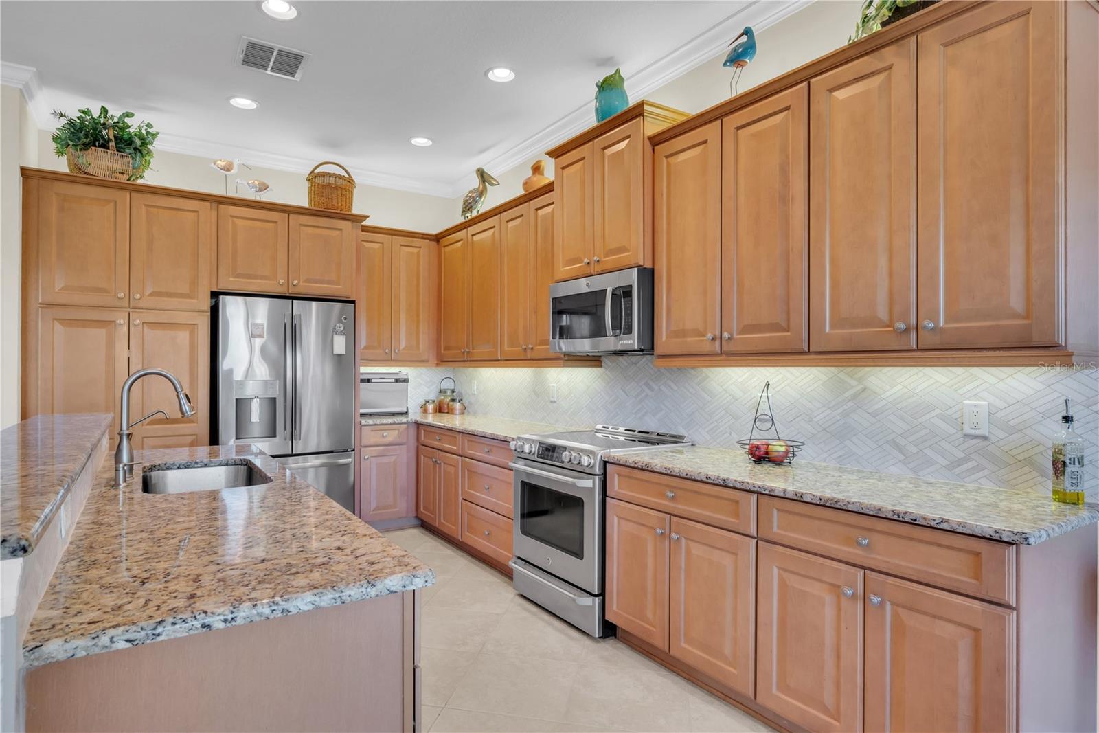 16108 CEDAR KEY DR, WIMAUMA, FL, 33598