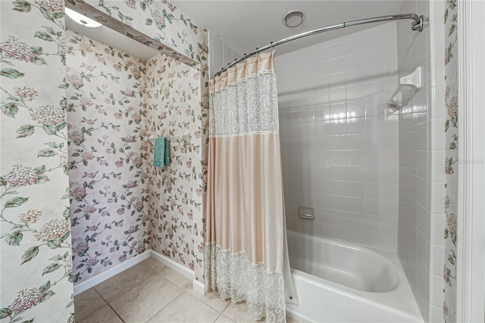 332 NIBLICK CIR, WINTER HAVEN, FL, 33881