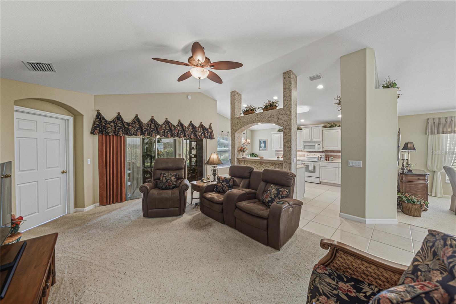 332 NIBLICK CIR, WINTER HAVEN, FL, 33881