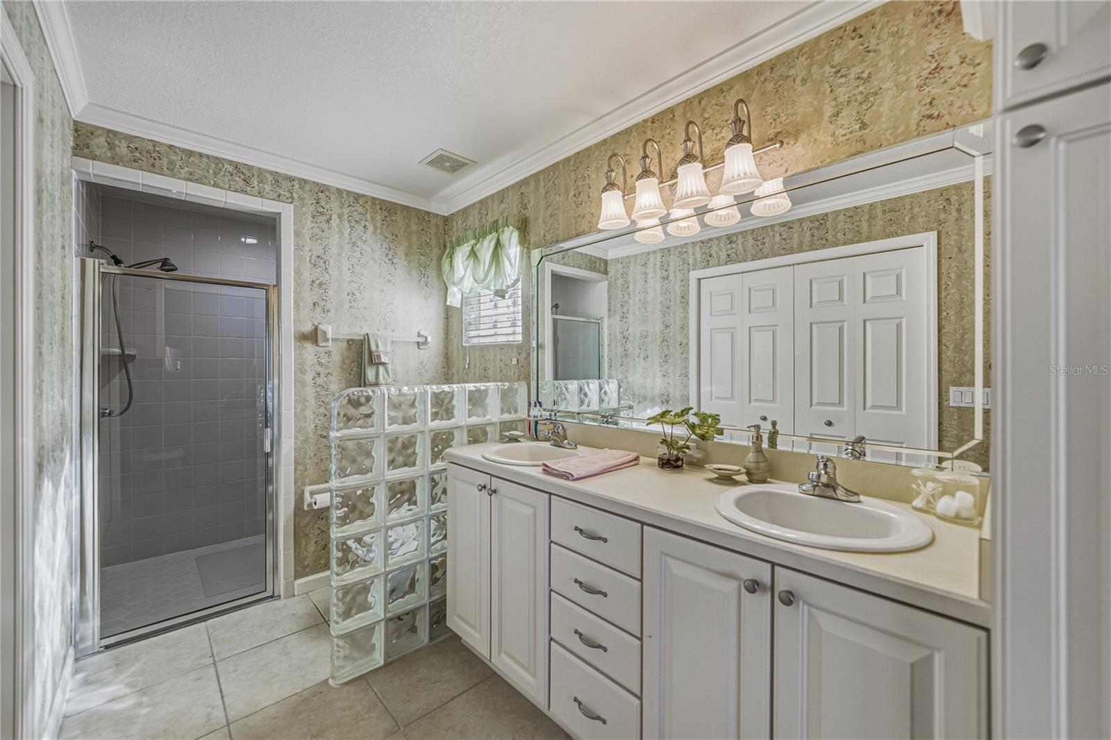 332 NIBLICK CIR, WINTER HAVEN, FL, 33881