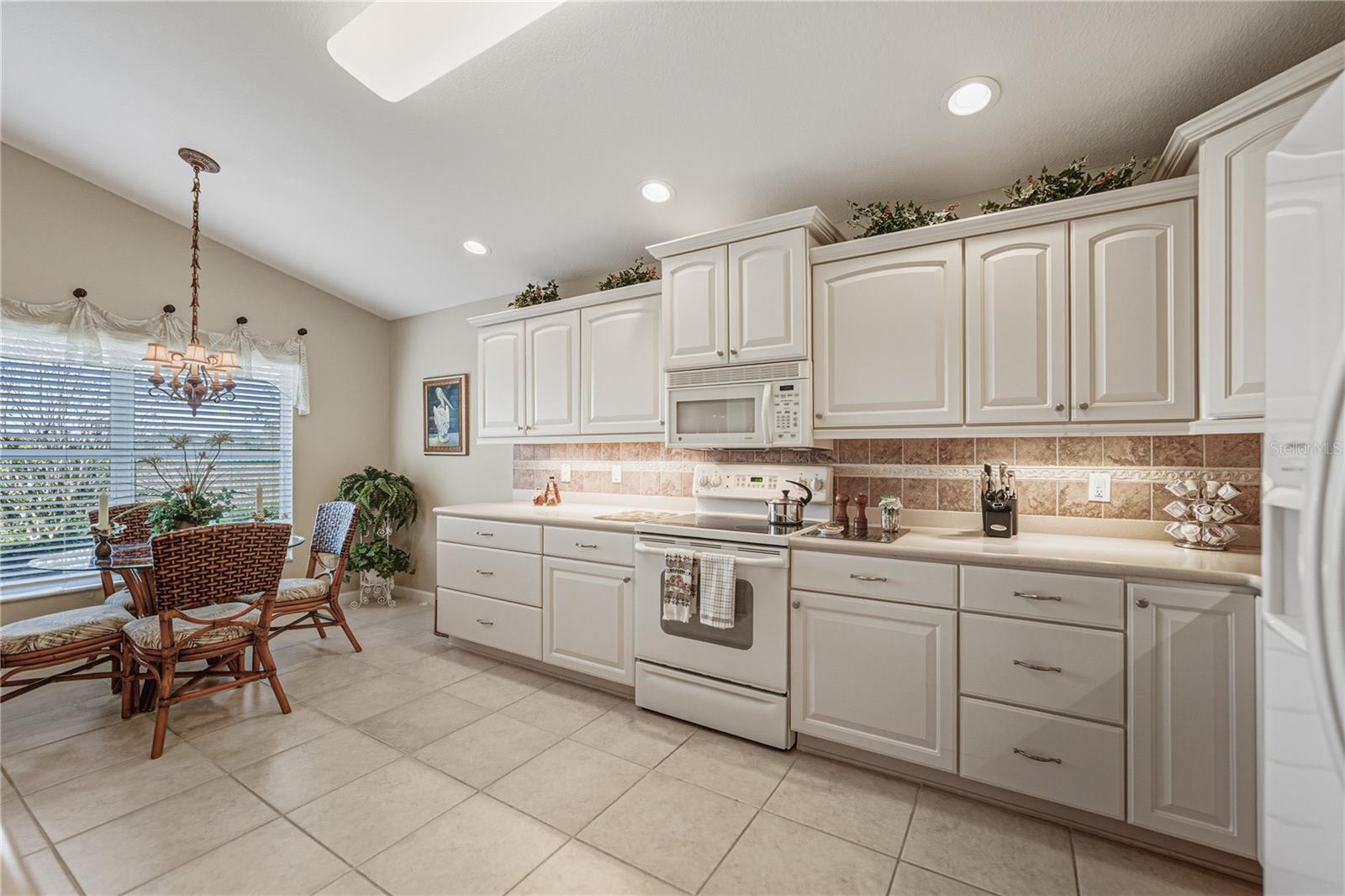 332 NIBLICK CIR, WINTER HAVEN, FL, 33881