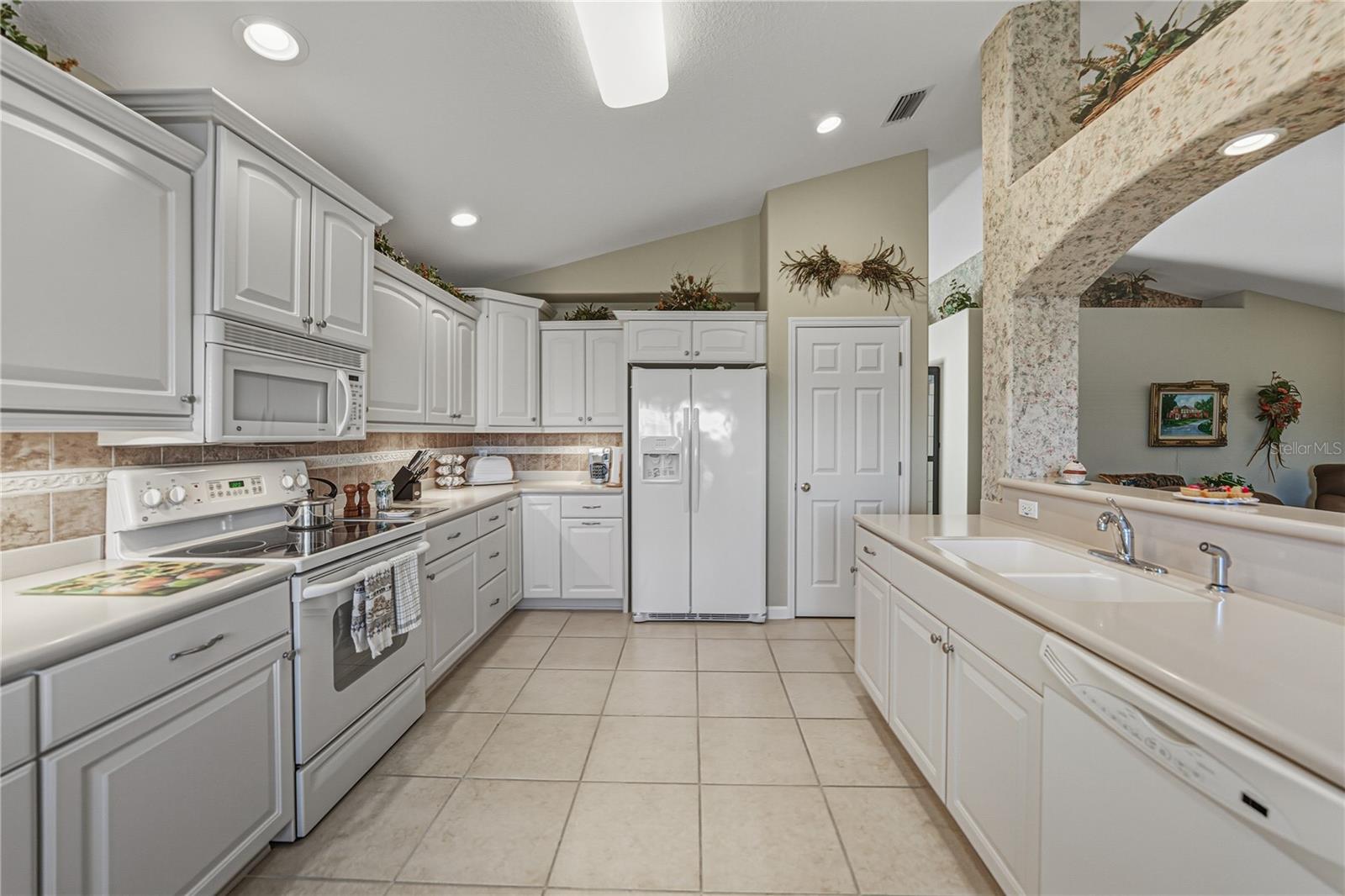 332 NIBLICK CIR, WINTER HAVEN, FL, 33881