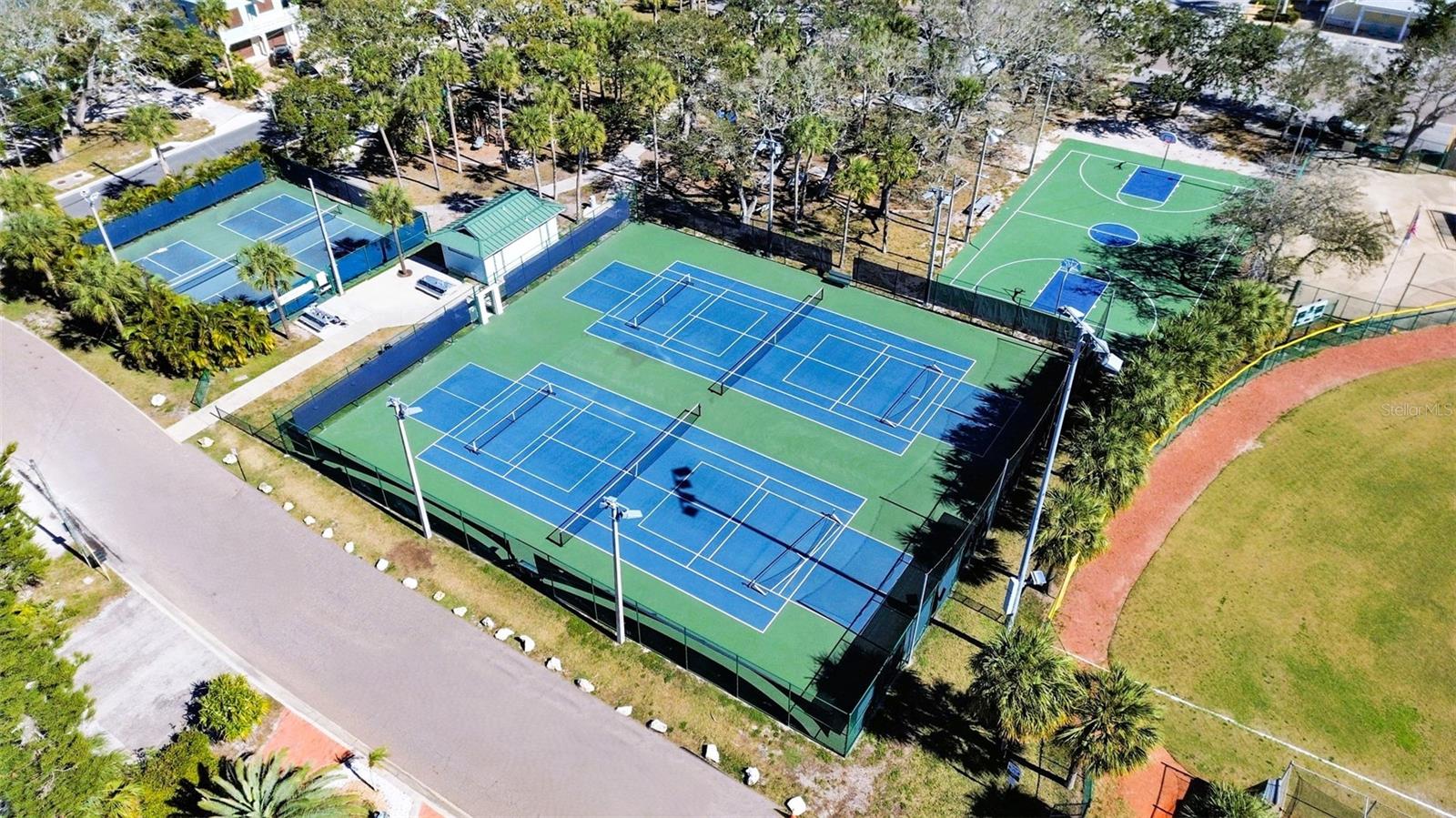 825 E GULF BLVD #110, INDIAN ROCKS BEACH, FL, 33785