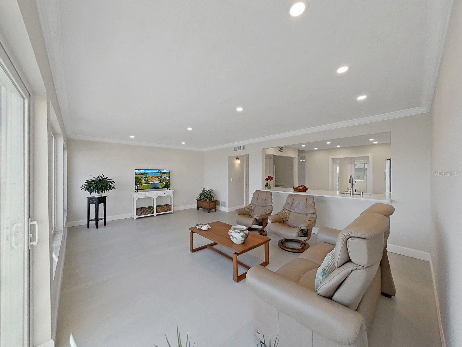 825 E GULF BLVD #110, INDIAN ROCKS BEACH, FL, 33785