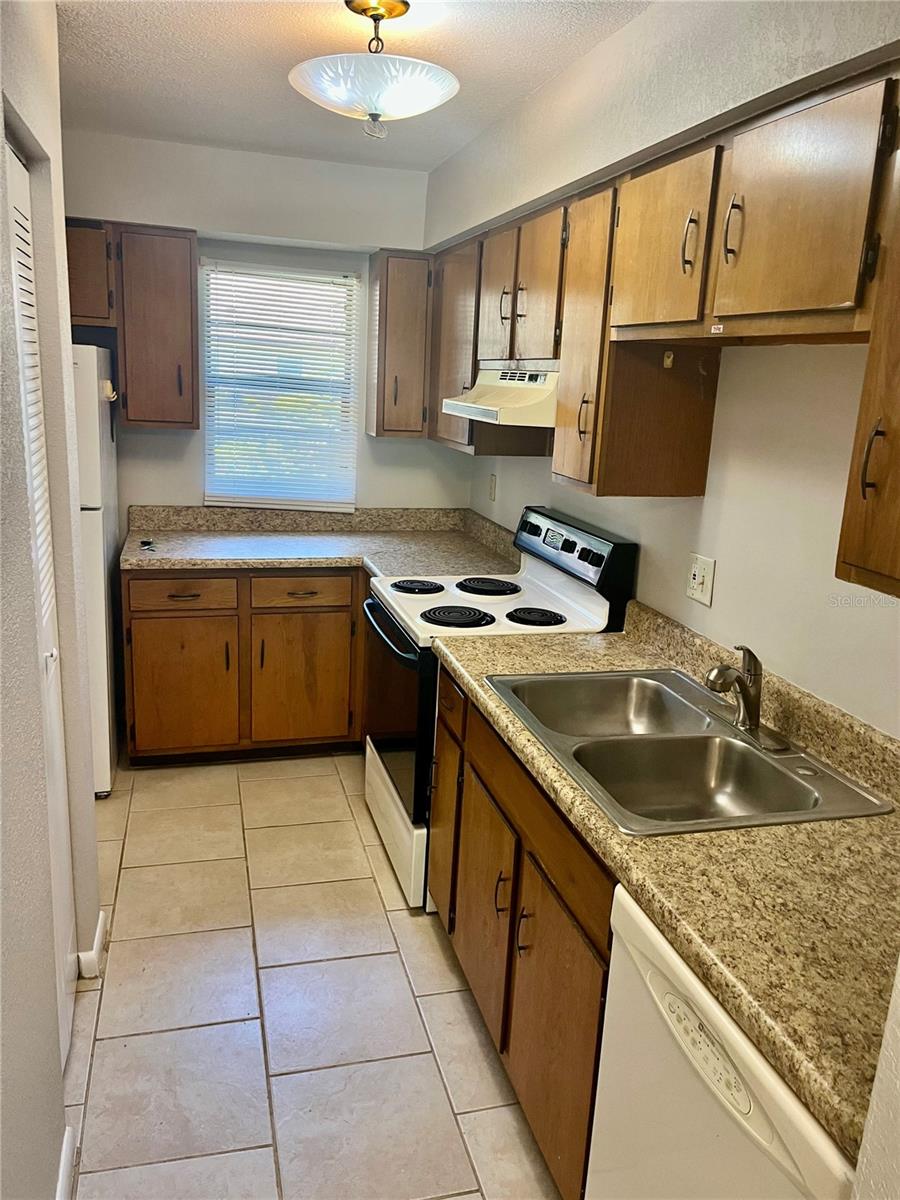 3430 NW 21ST DR #D-2, GAINESVILLE, FL, 32605