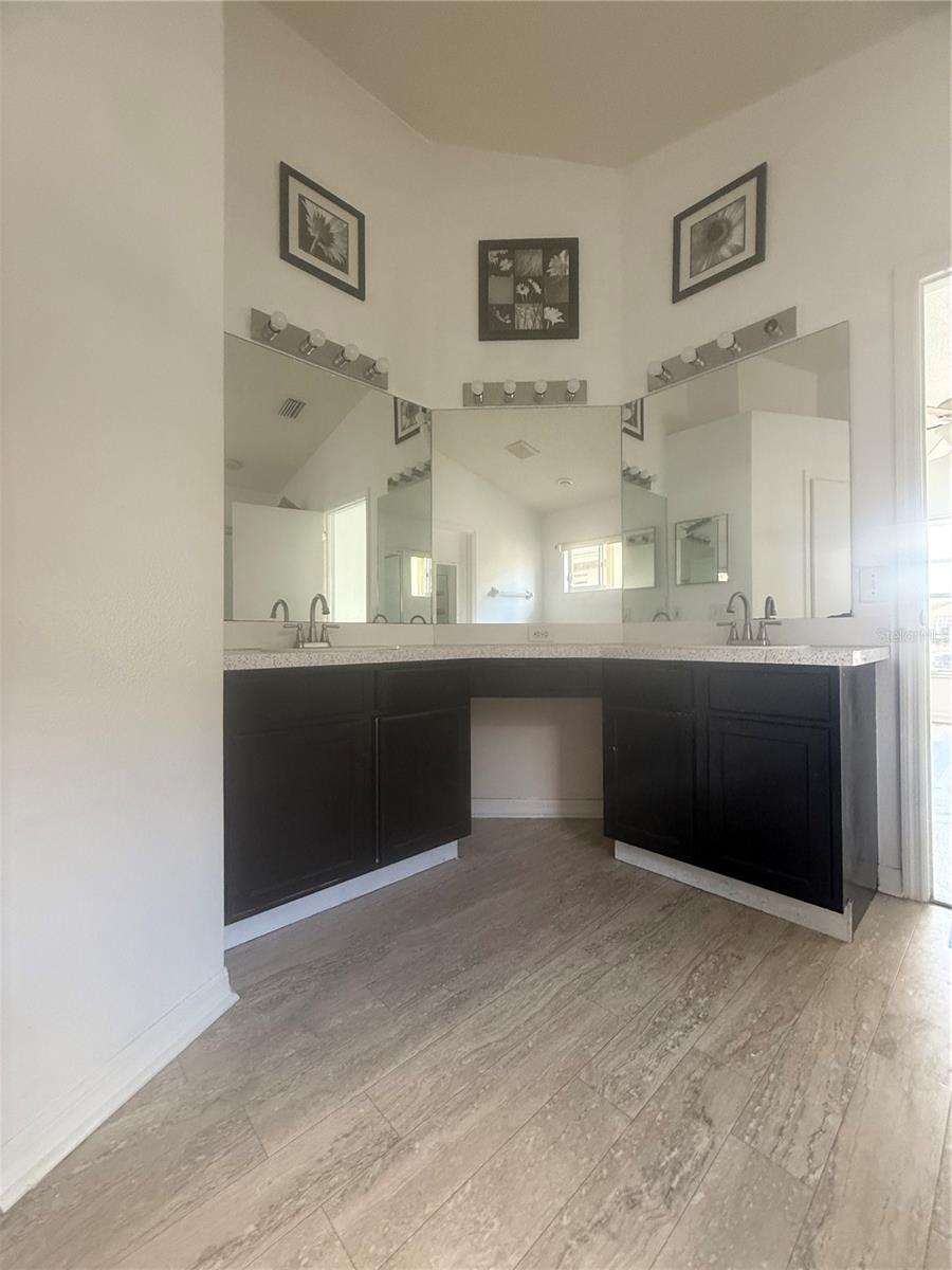 12605 MIDPOINTE DR, RIVERVIEW, FL, 33578