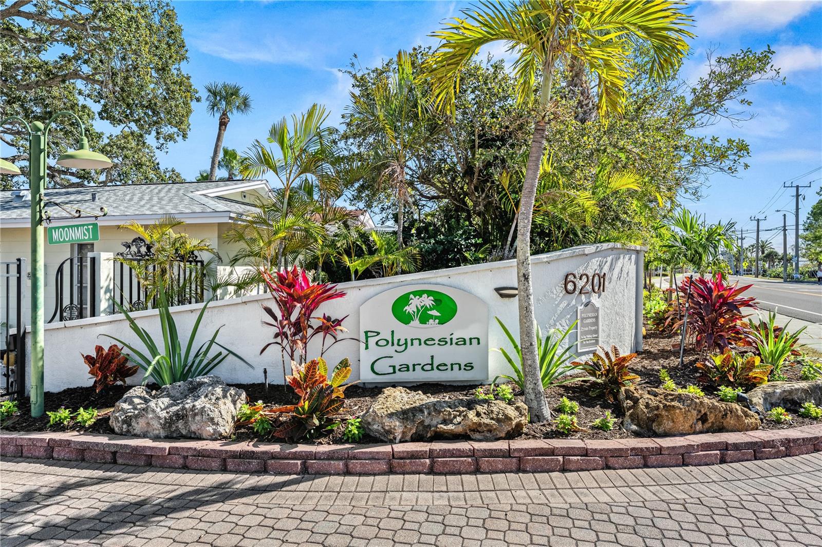 1320 MOONMIST DR #B-11, SARASOTA, FL, 34242