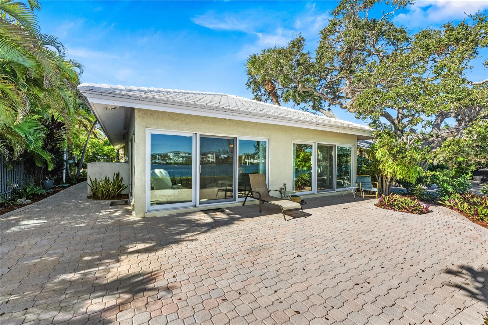 1320 MOONMIST DR #B-11, SARASOTA, FL, 34242