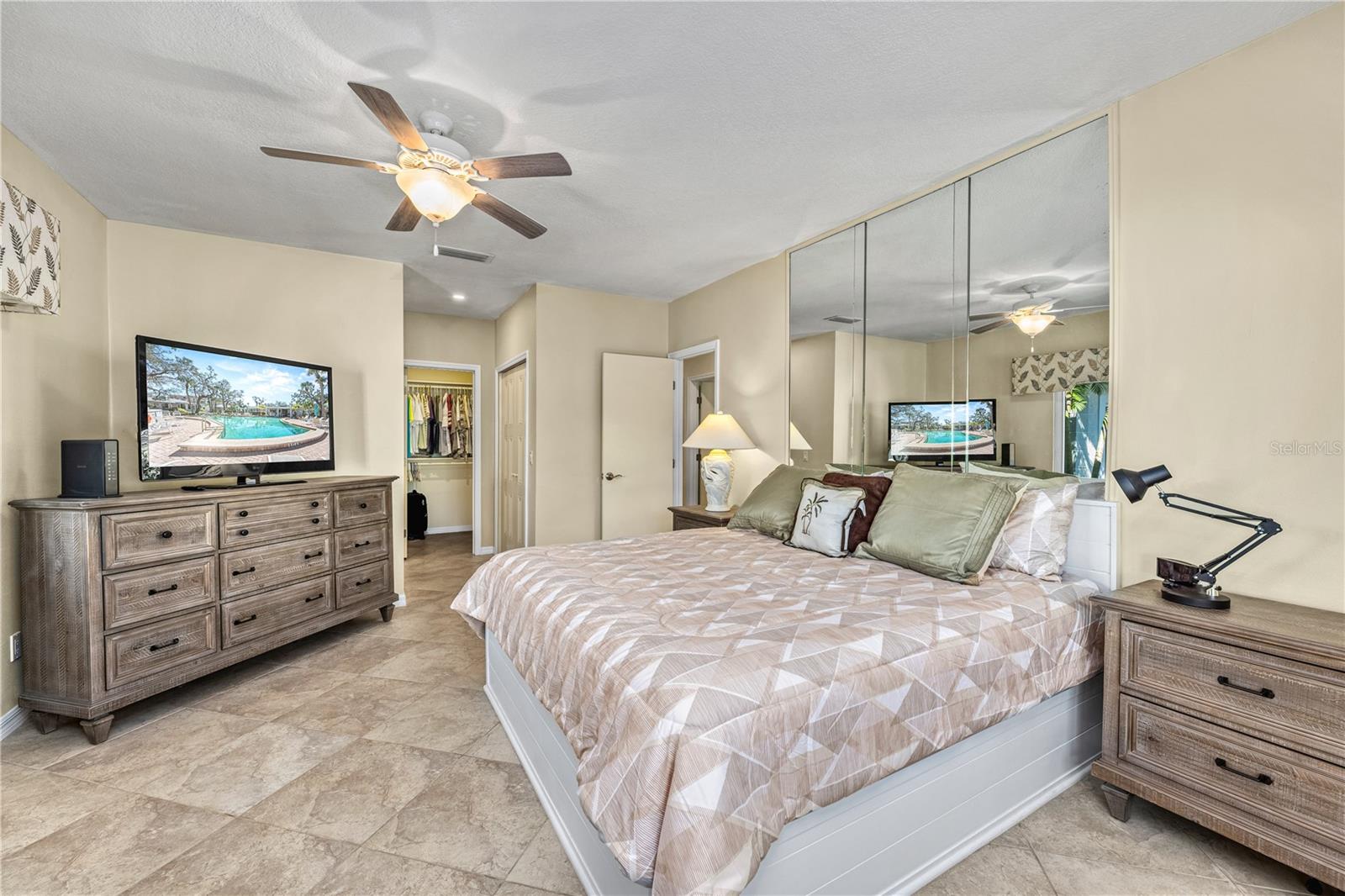 1320 MOONMIST DR #B-11, SARASOTA, FL, 34242