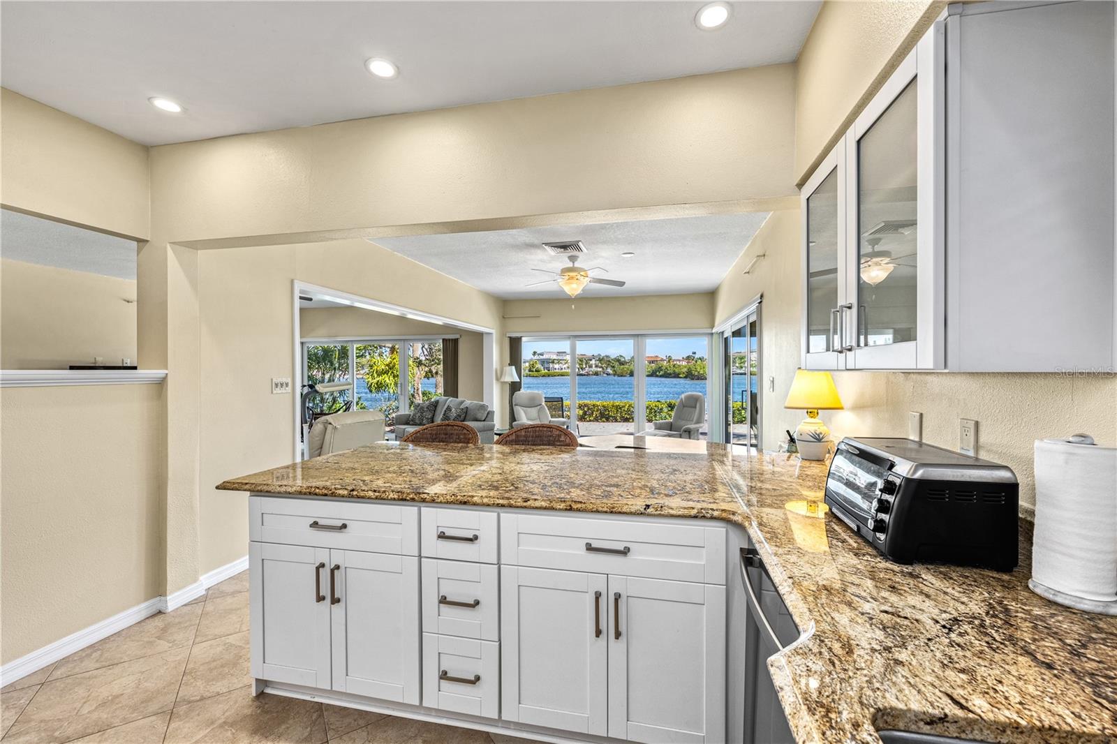 1320 MOONMIST DR #B-11, SARASOTA, FL, 34242