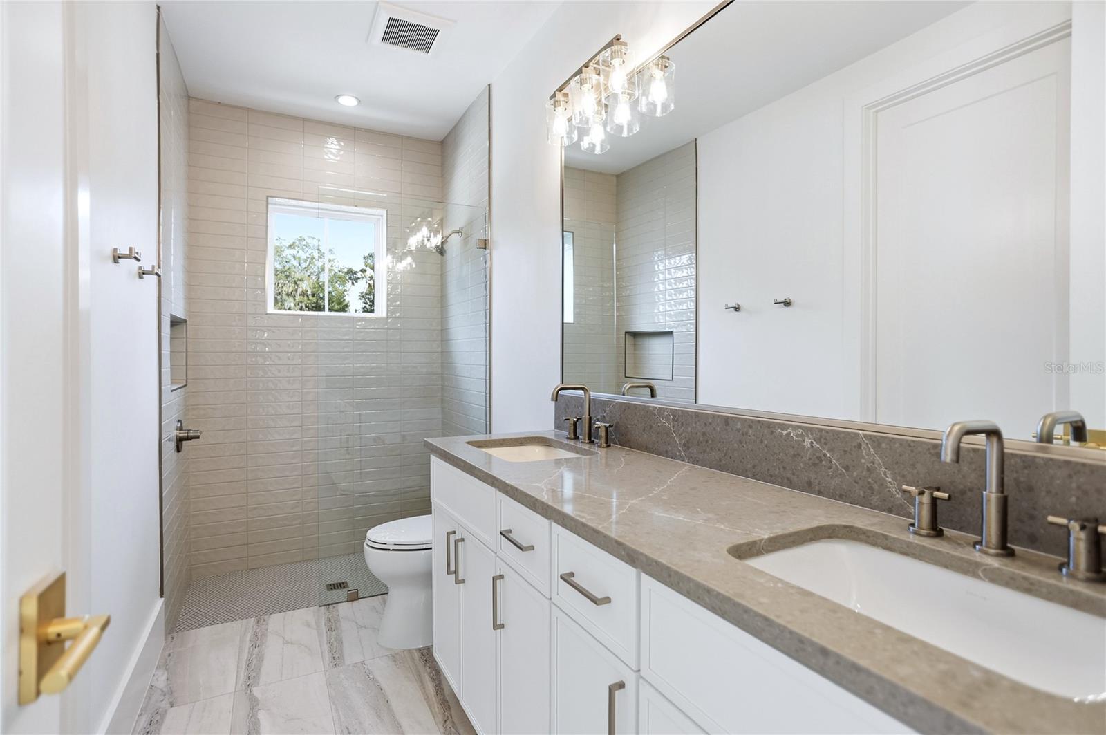 9 E NEWELL ST, WINTER GARDEN, FL, 34787