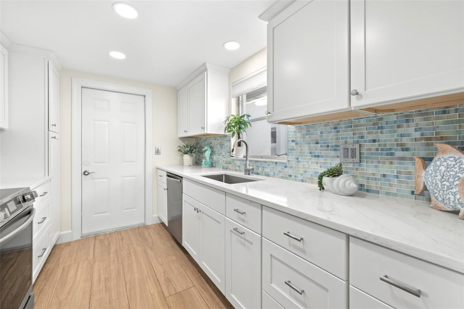 237 HOURGLASS WAY #V6, SARASOTA, FL, 34242