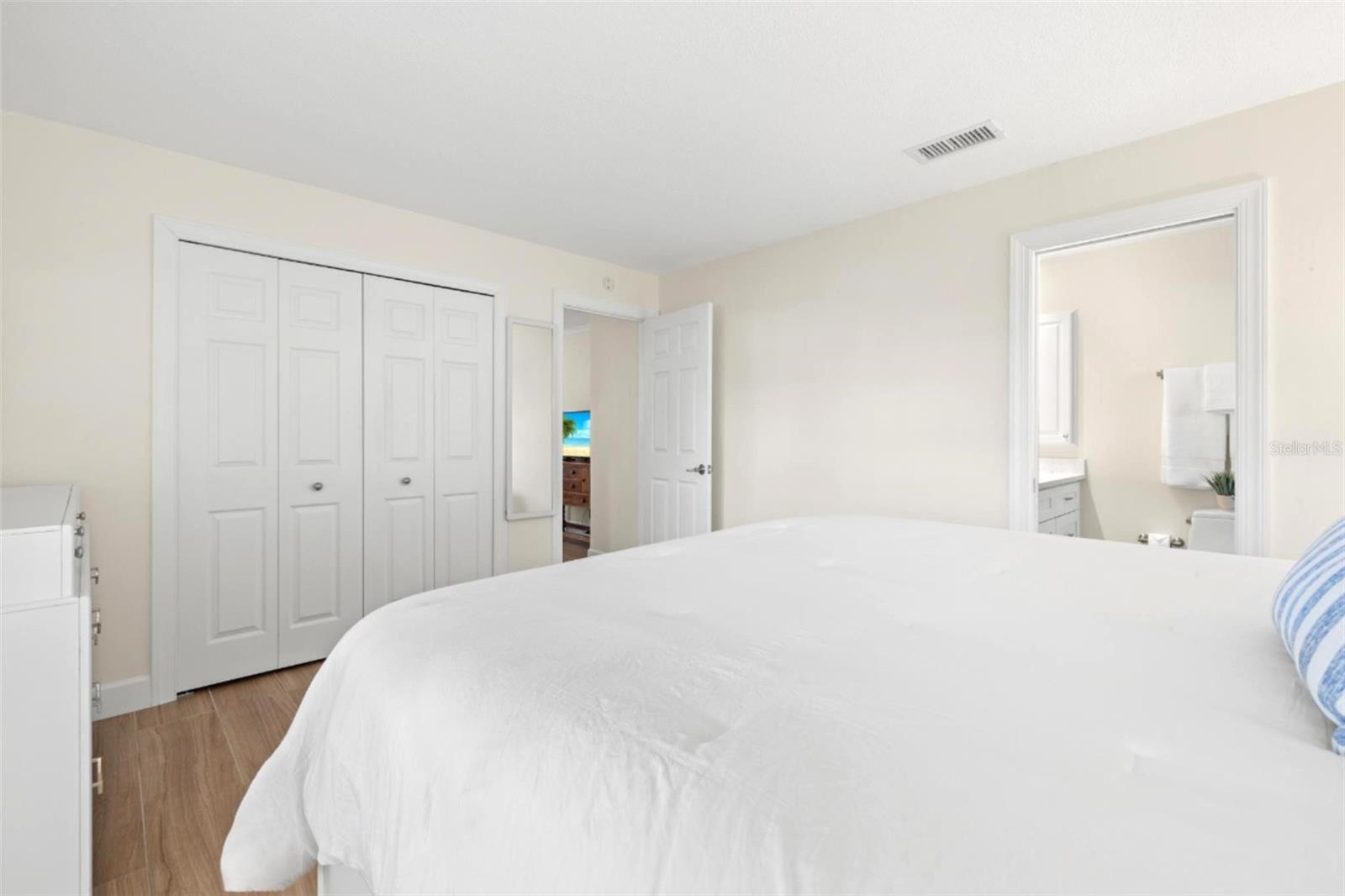 237 HOURGLASS WAY #V6, SARASOTA, FL, 34242