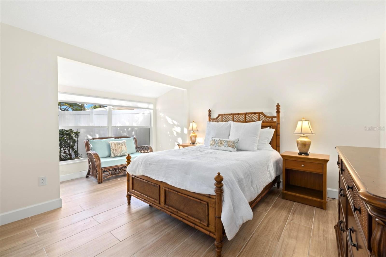 237 HOURGLASS WAY #V6, SARASOTA, FL, 34242