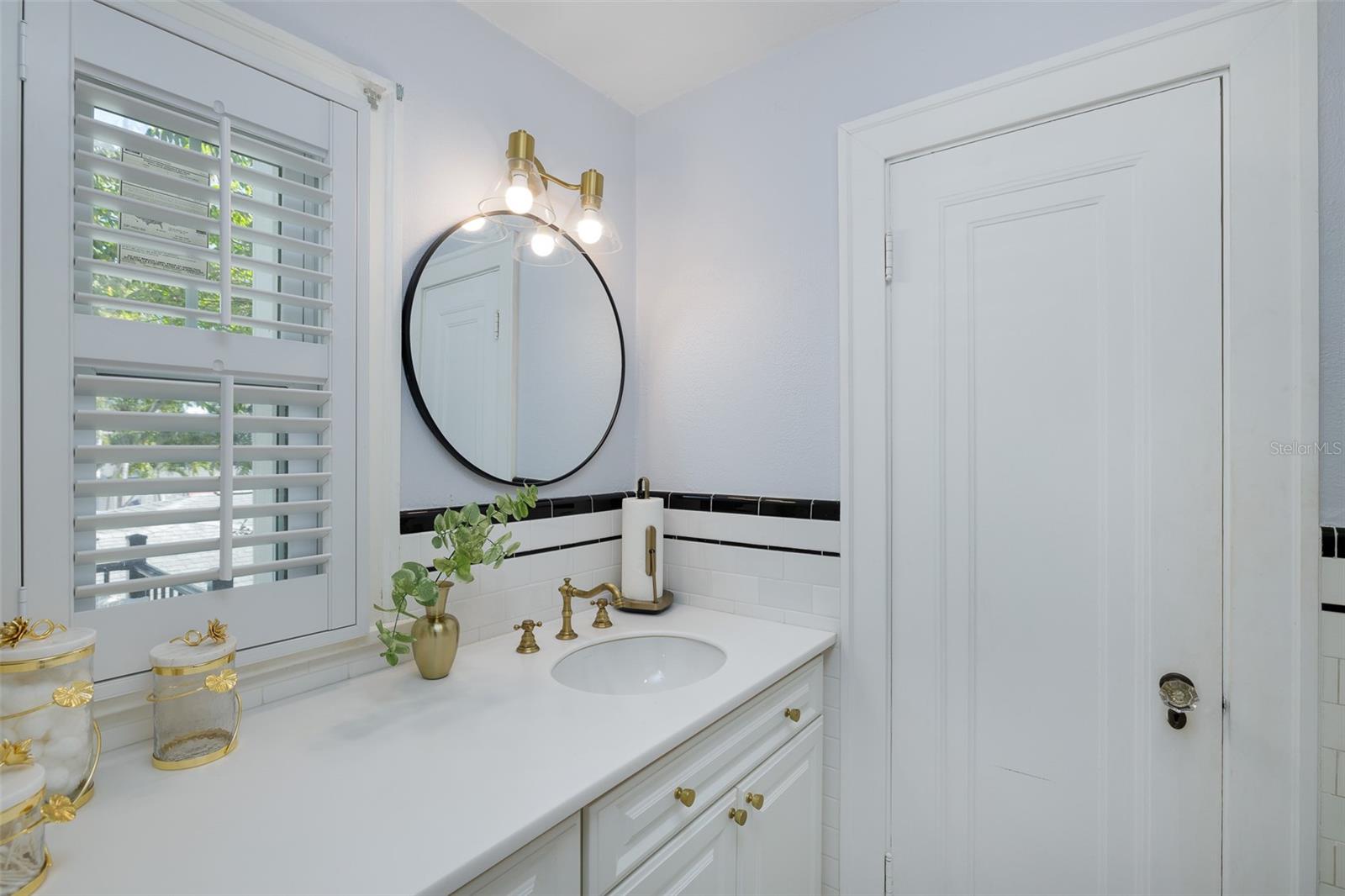 TB8467265 Property Photo