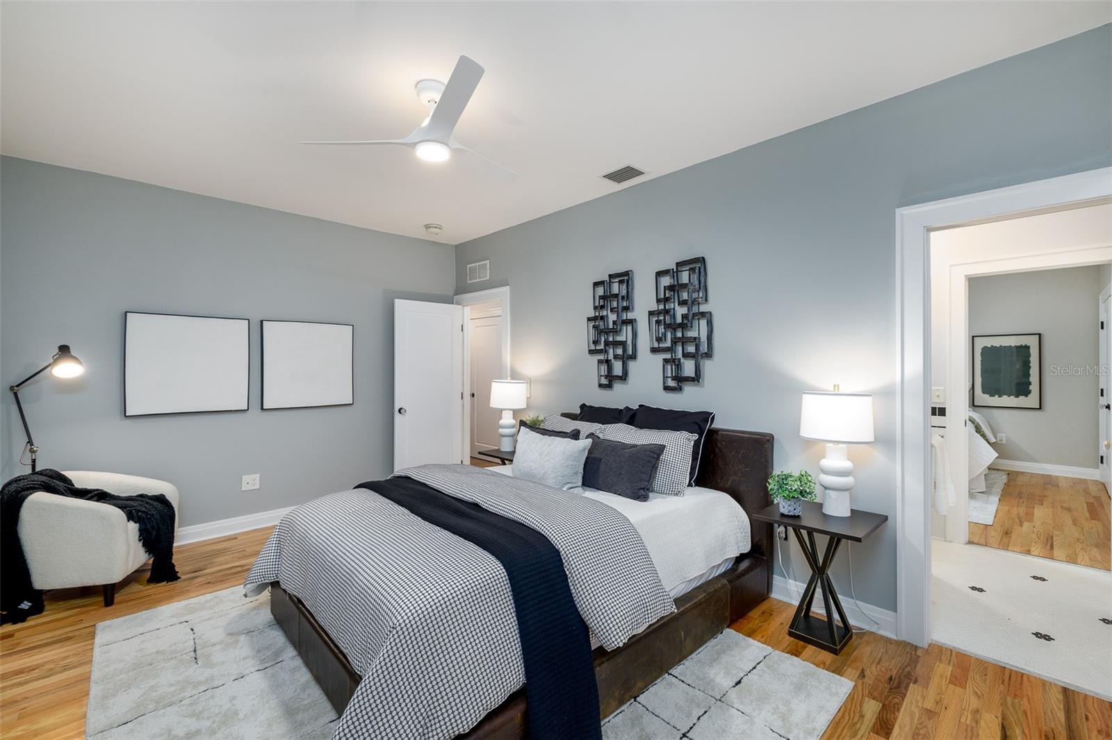 TB8467265 Property Photo