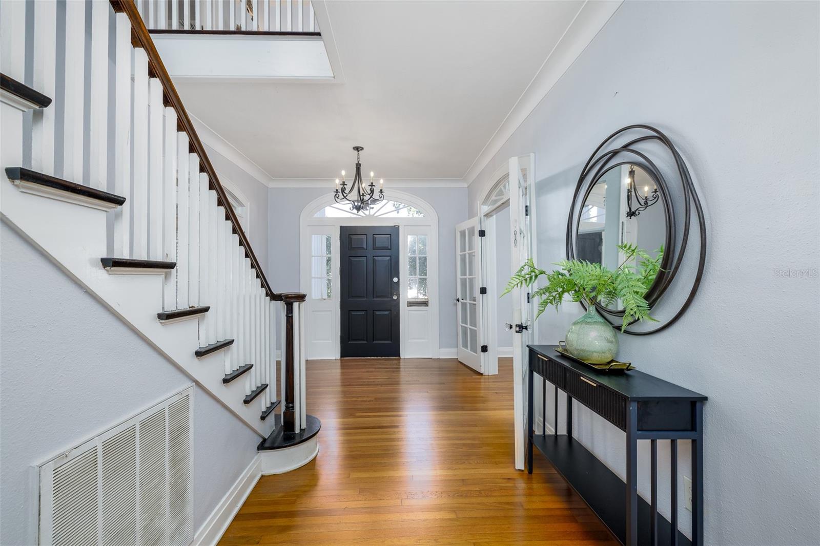 TB8467265 Property Photo