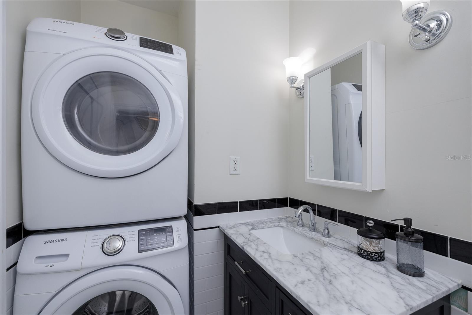 TB8467265 Property Photo