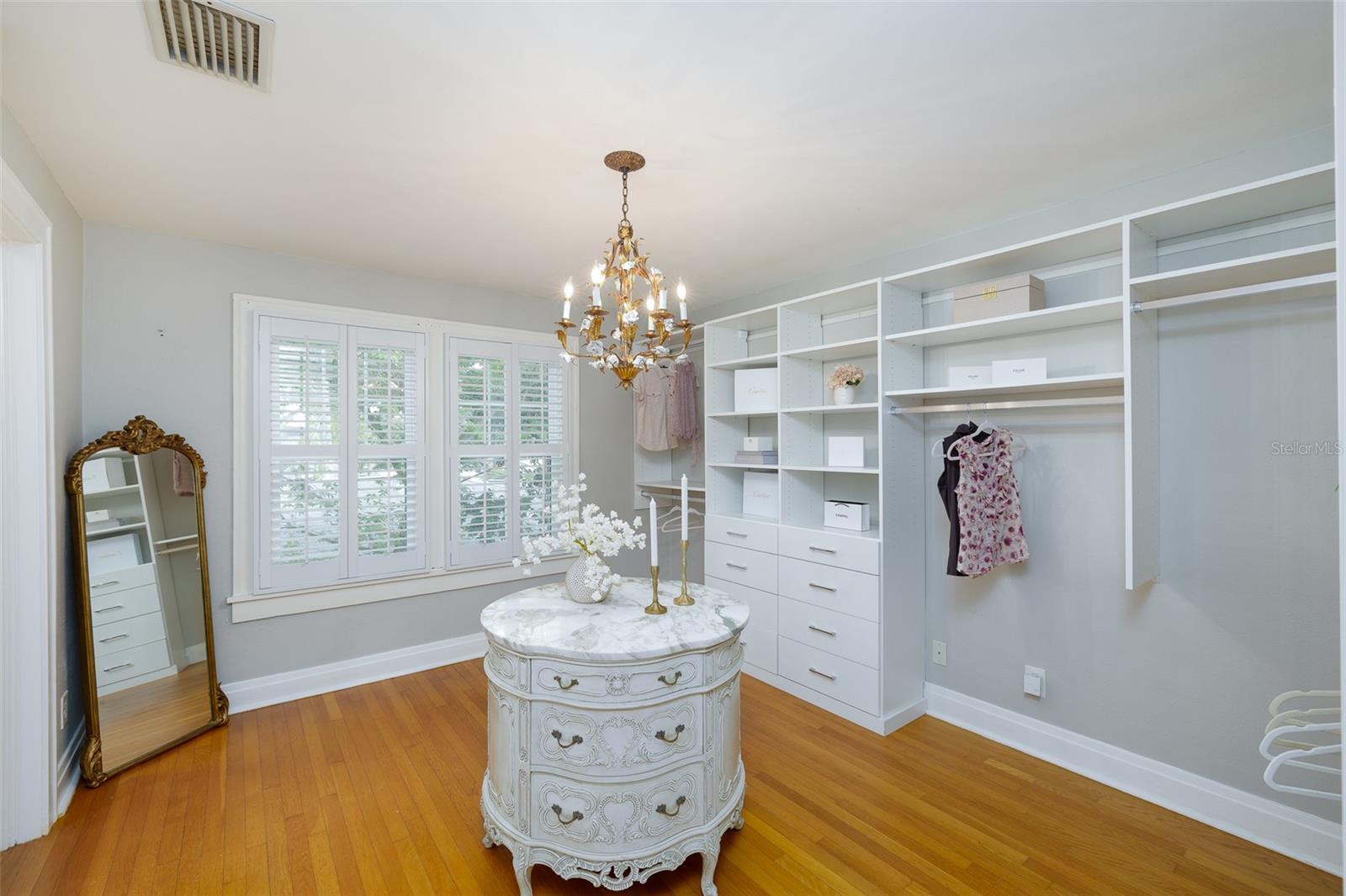 TB8467265 Property Photo