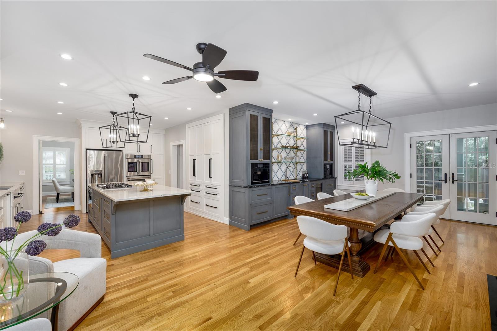 TB8467265 Property Photo