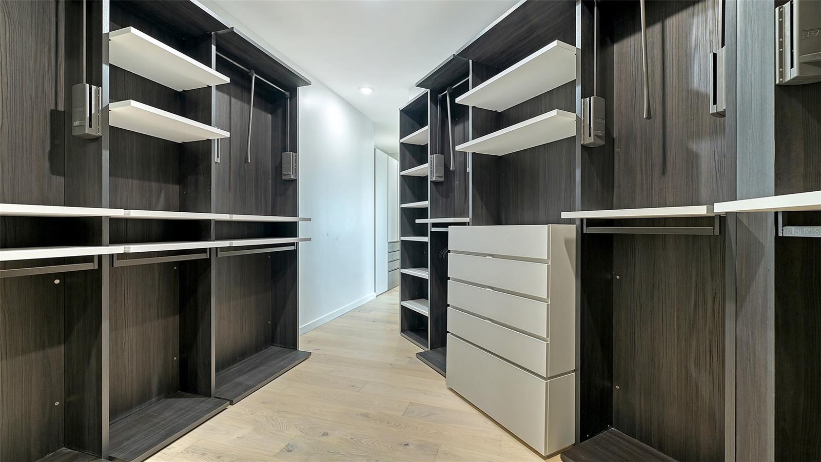 A4679306 Property Photo