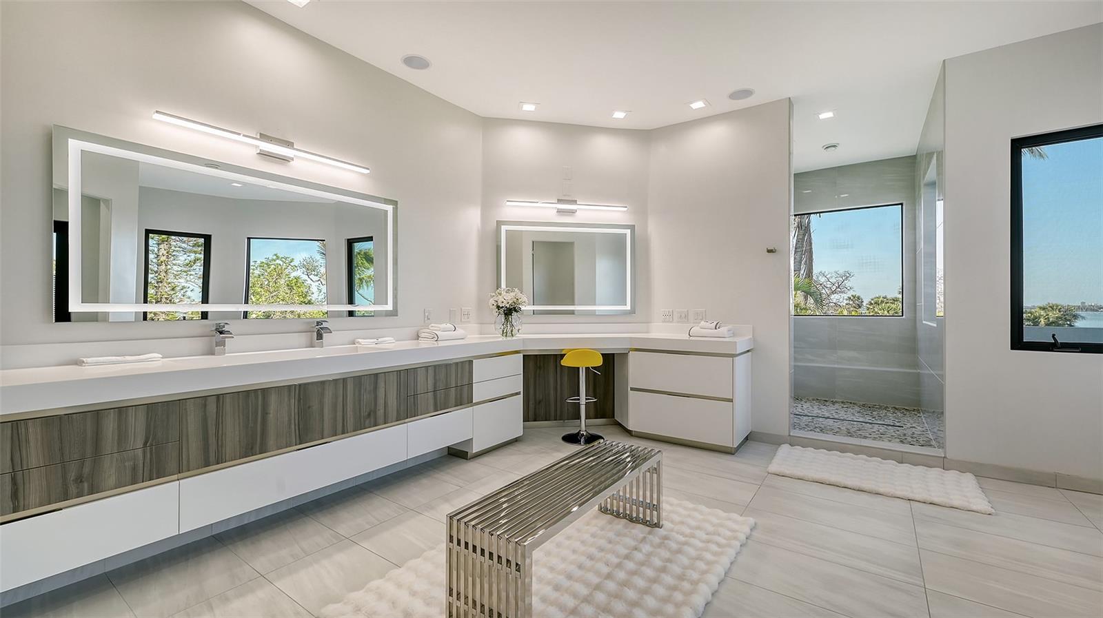 A4679306 Property Photo