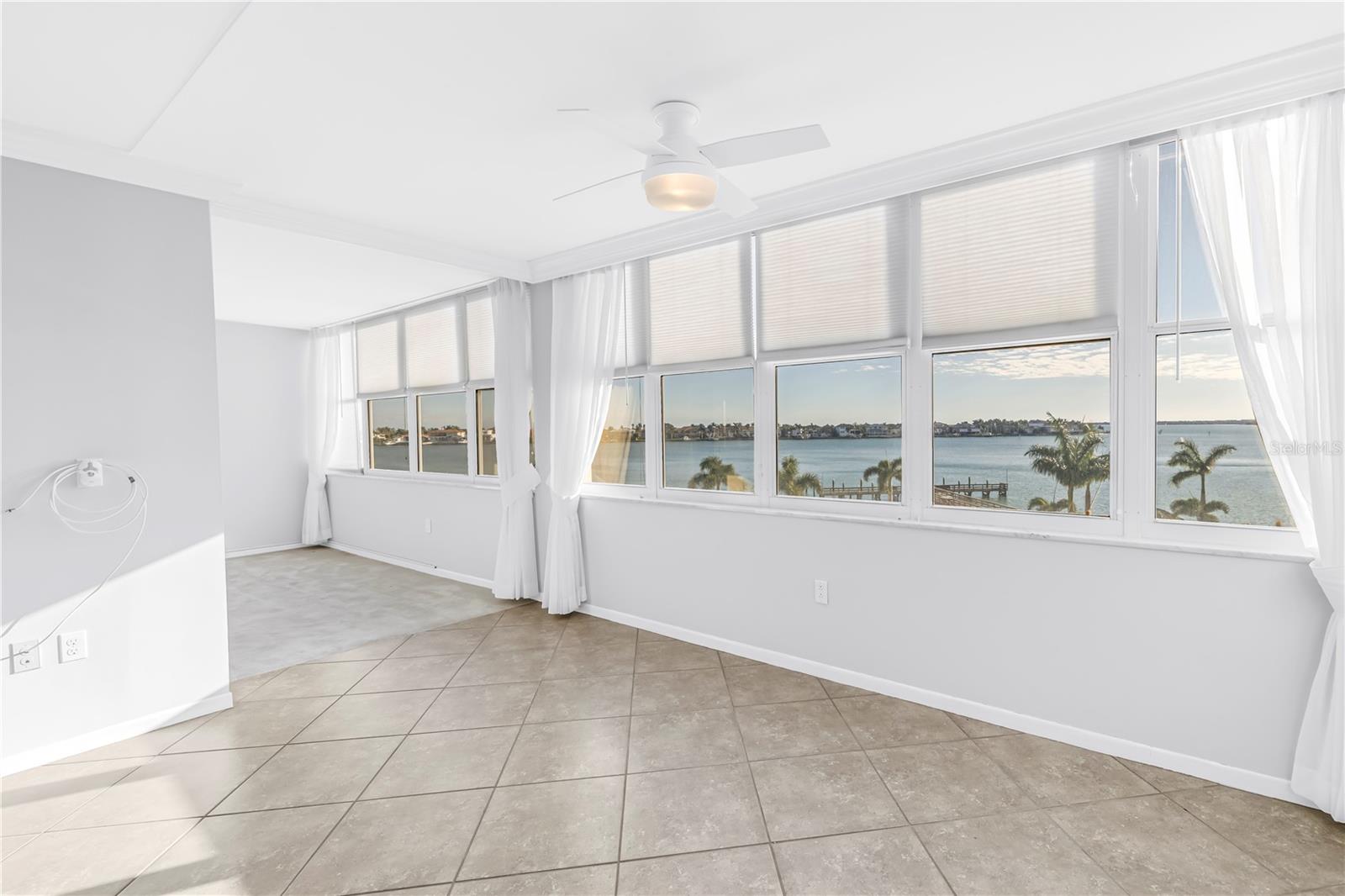 5108 BRITTANY DR S #405, ST PETERSBURG, FL, 33715