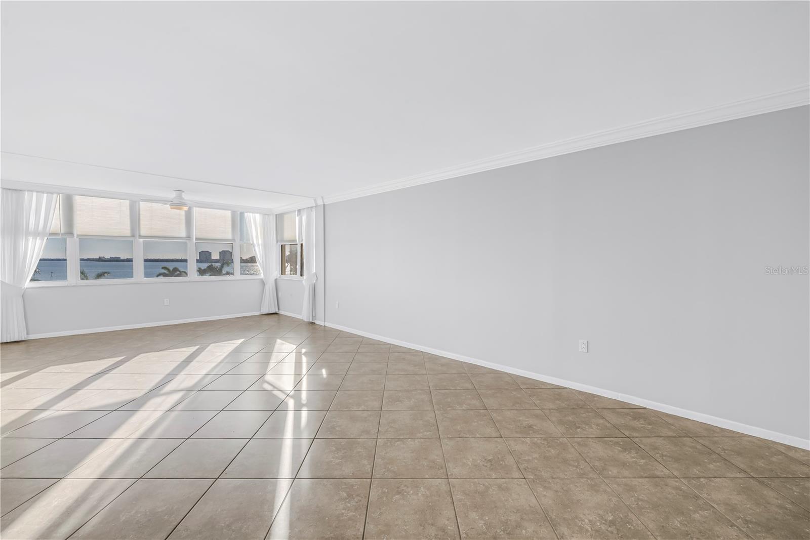 5108 BRITTANY DR S #405, ST PETERSBURG, FL, 33715