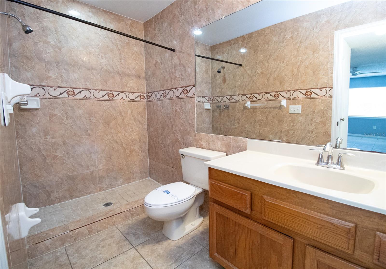 2304 CLUBSIDE DR #2304, LONGWOOD, FL, 32779