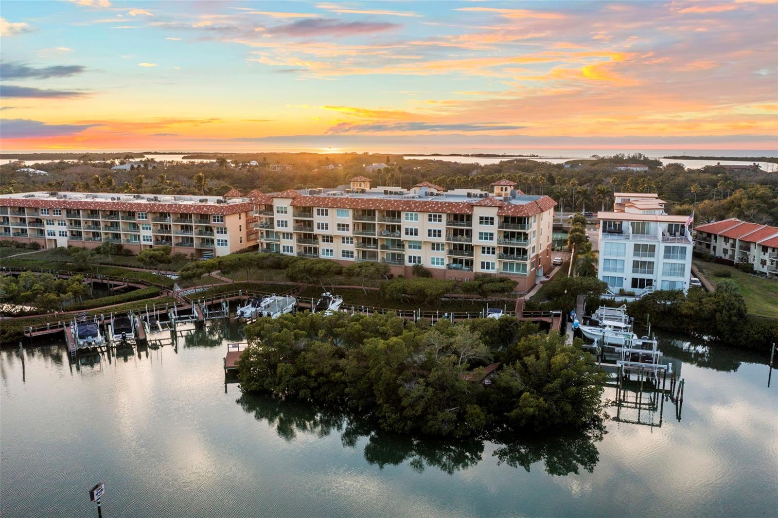 1645 PINELLAS BAYWAY S #B2, ST PETERSBURG, FL, 33715