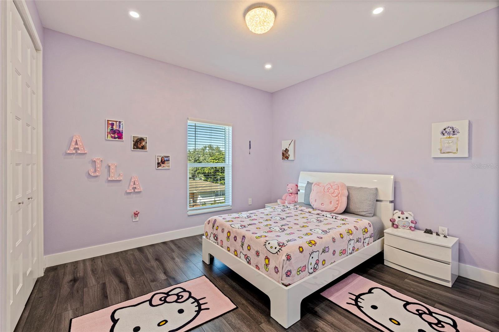 TB8467428 Property Photo