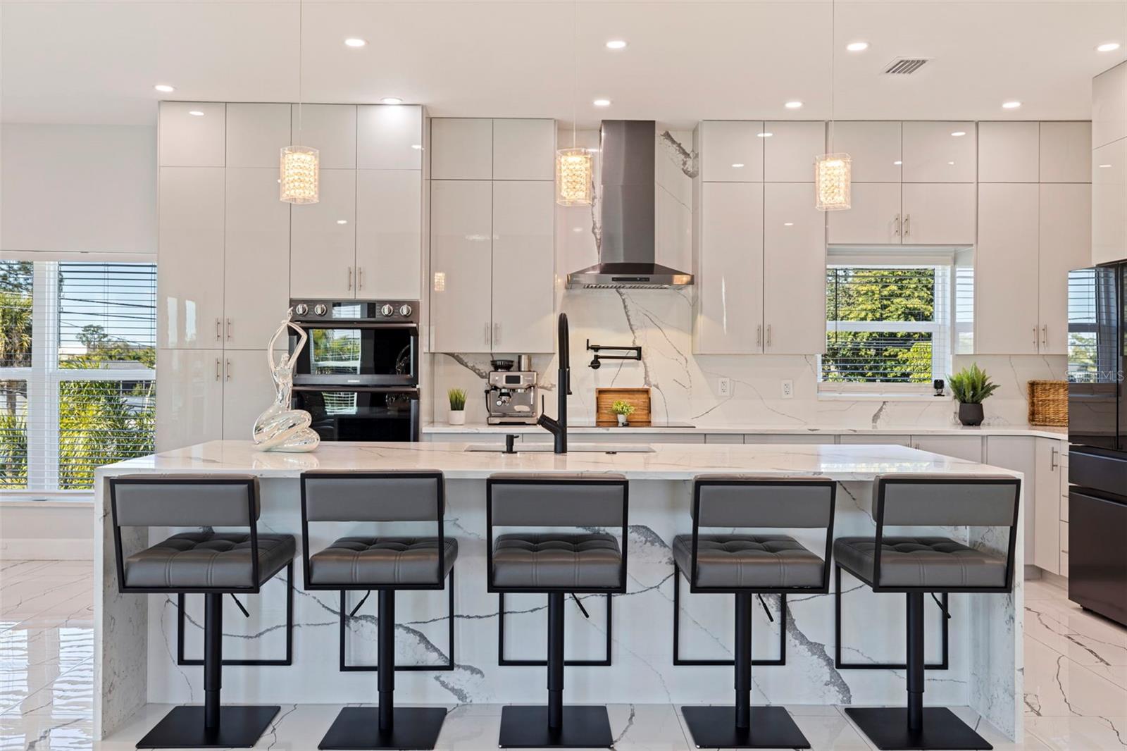 TB8467428 Property Photo