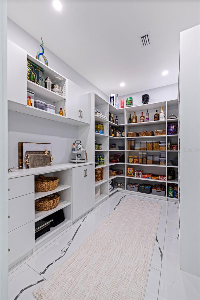 TB8467428 Property Photo