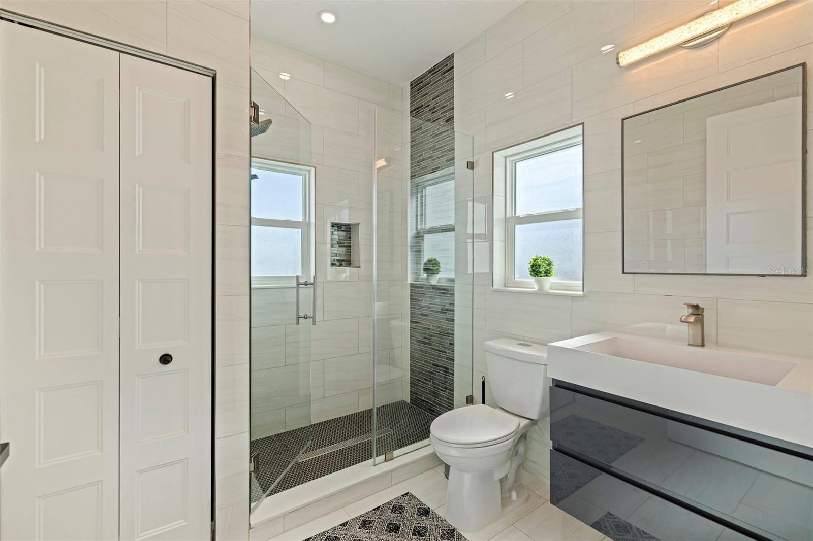 TB8467428 Property Photo