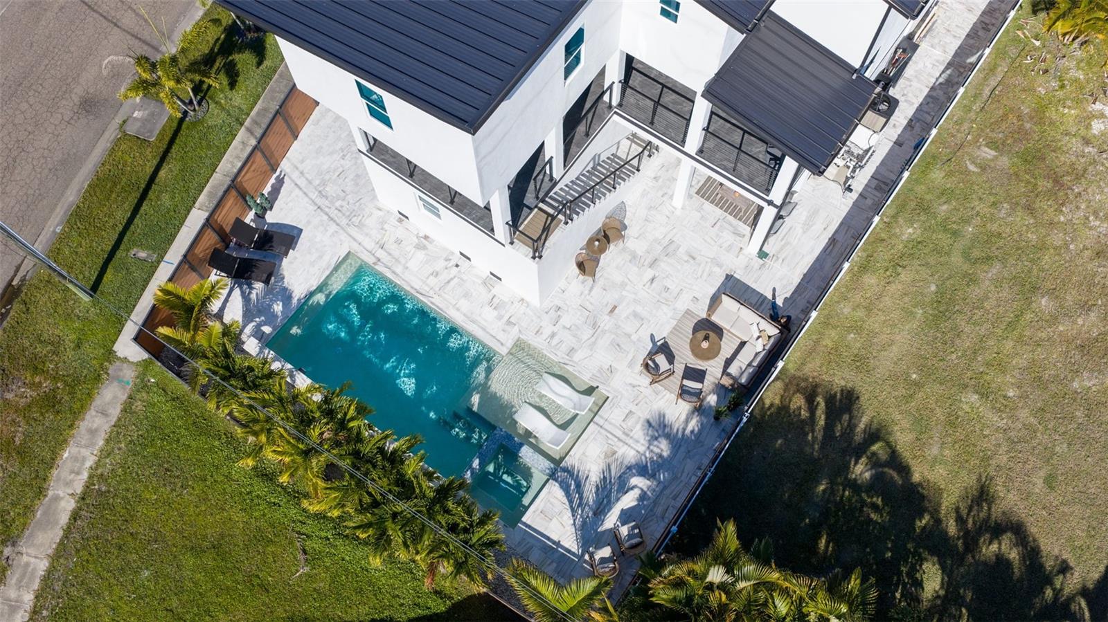 TB8467428 Property Photo