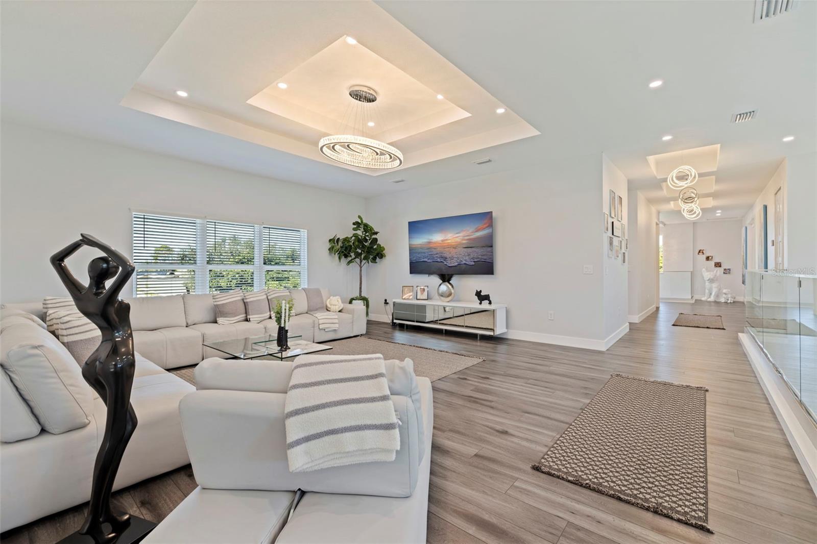 TB8467428 Property Photo