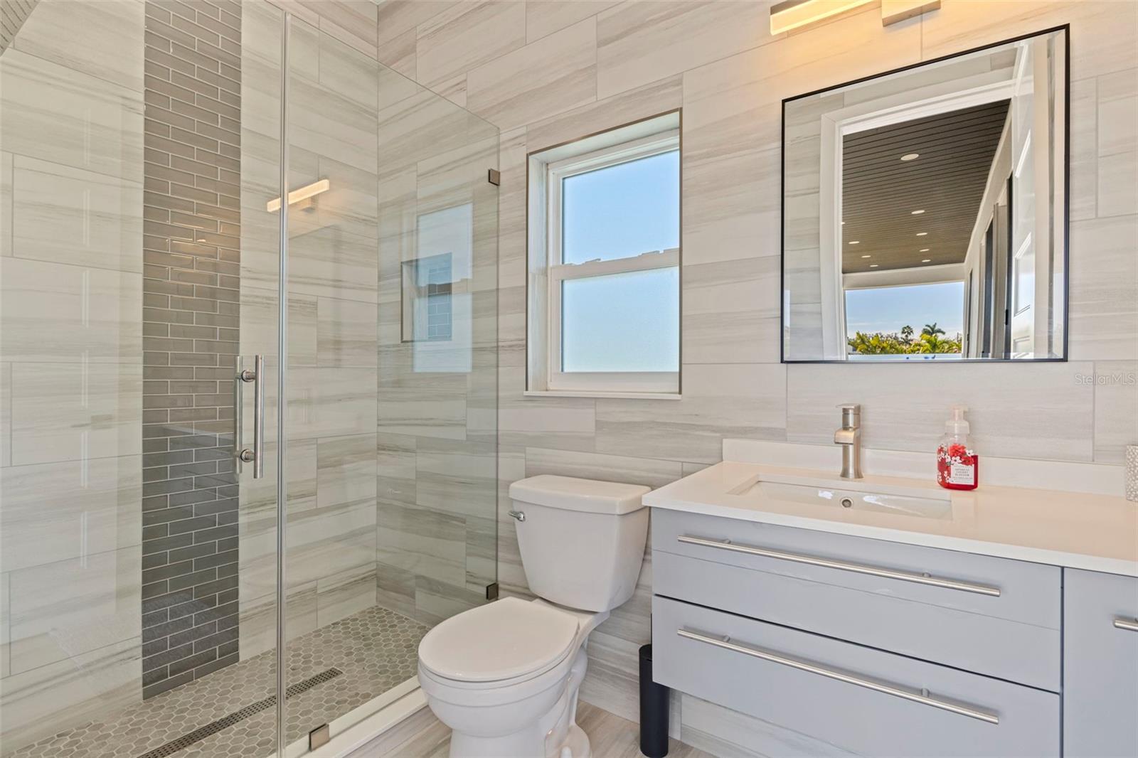 TB8467428 Property Photo