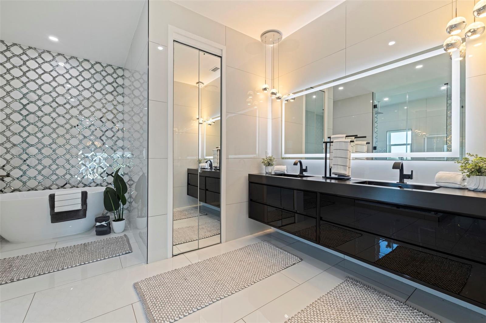 TB8467428 Property Photo