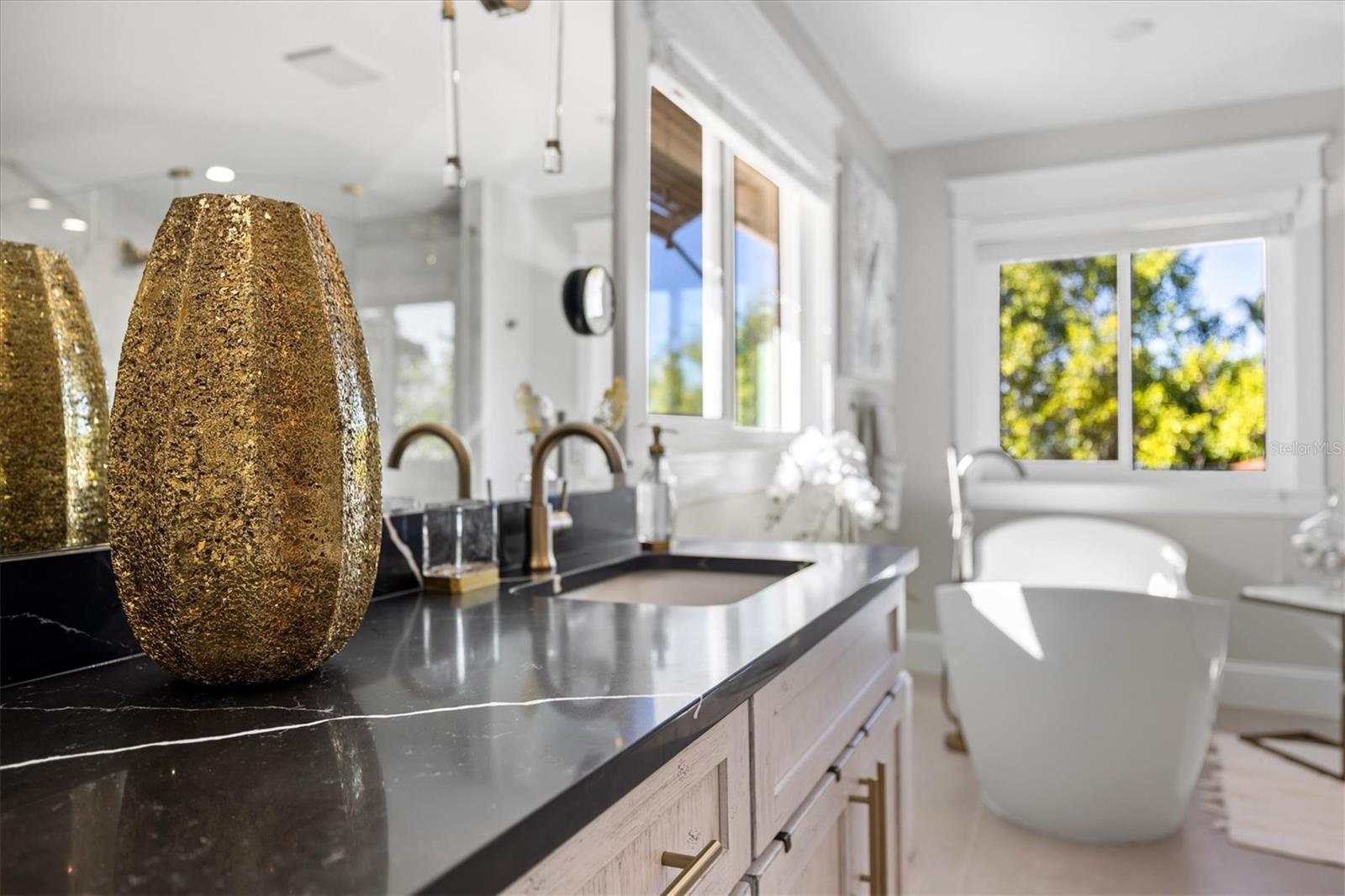 A4679359 Property Photo