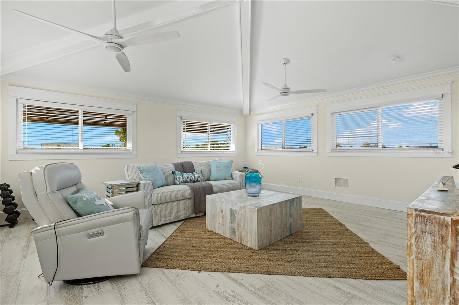 A4679359 Property Photo