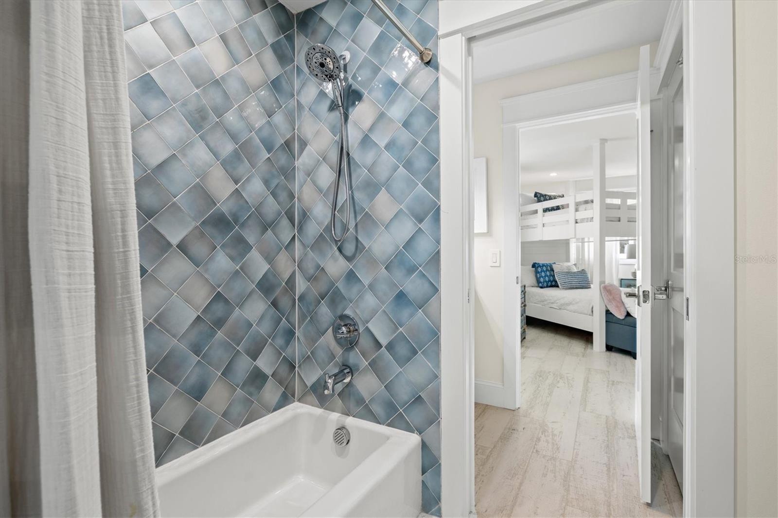 A4679359 Property Photo