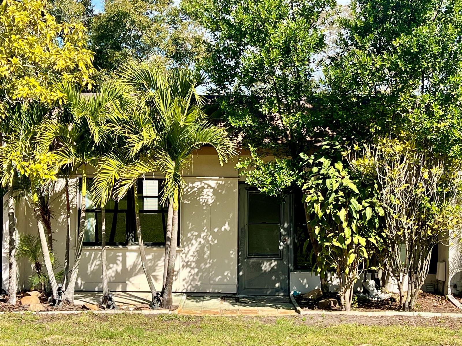 TB8467449 Property Photo