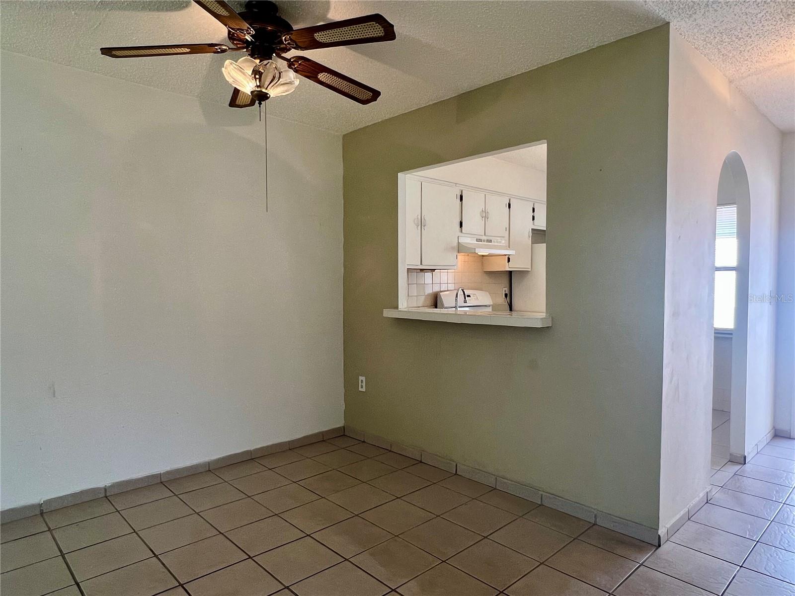 TB8467449 Property Photo