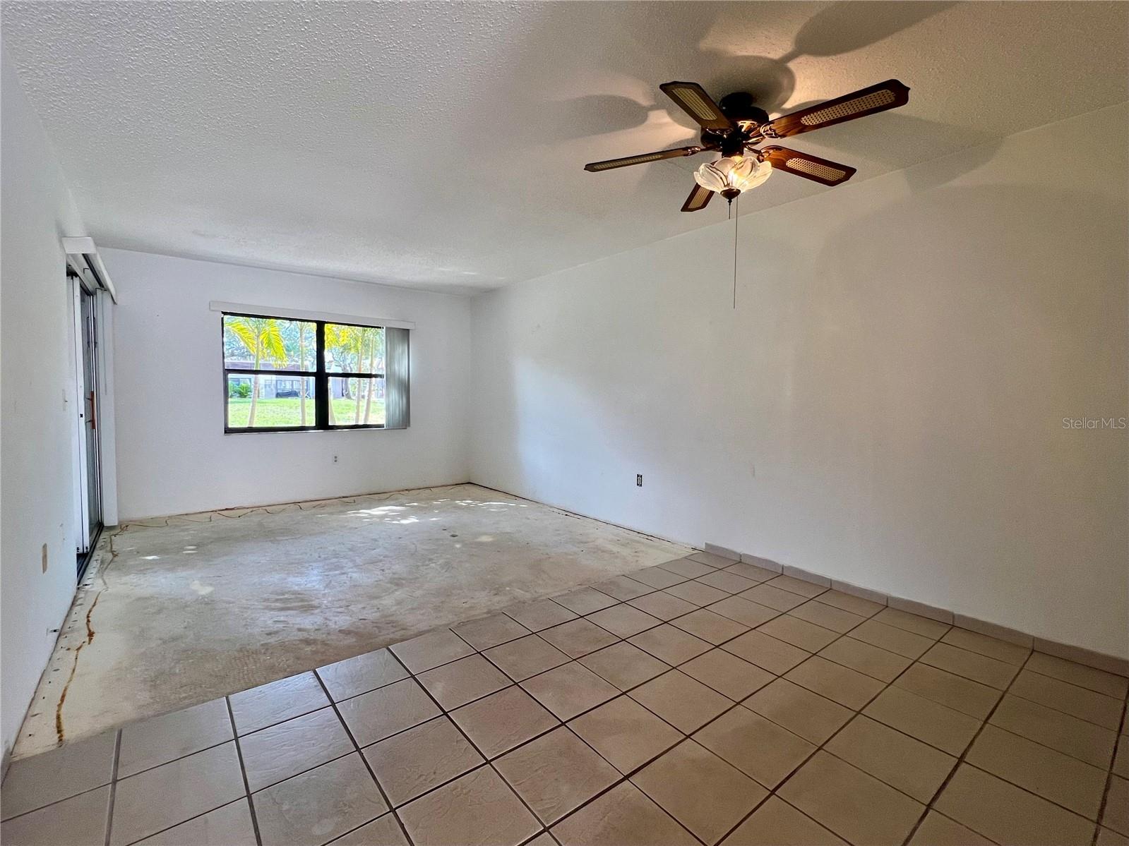 TB8467449 Property Photo